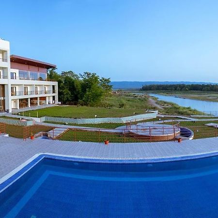 Park Safari Resort Sauraha Ngoại thất bức ảnh