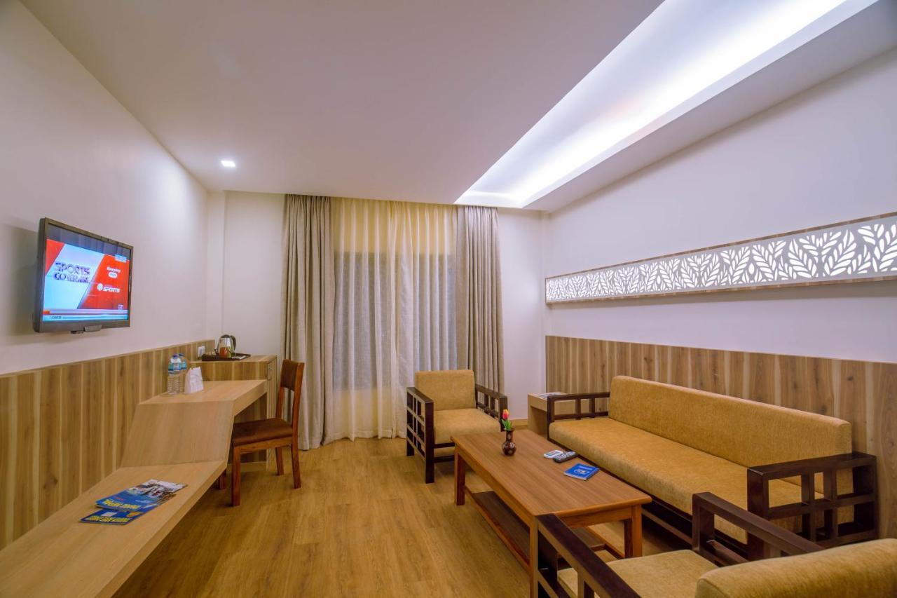 Park Safari Resort Sauraha Ngoại thất bức ảnh