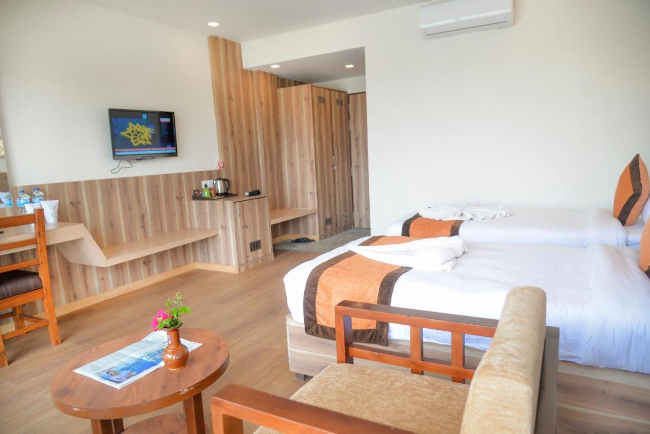 Park Safari Resort Sauraha Ngoại thất bức ảnh