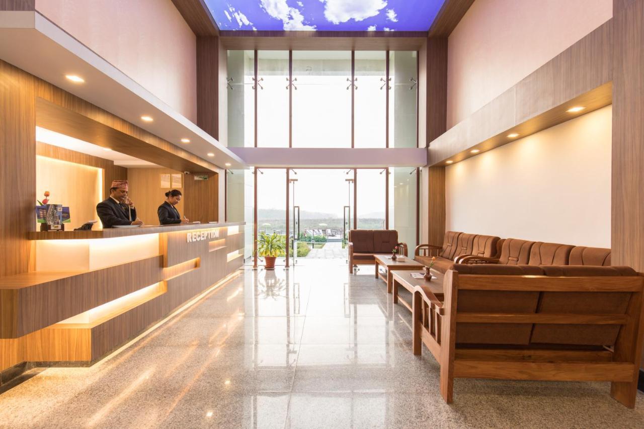 Park Safari Resort Sauraha Ngoại thất bức ảnh